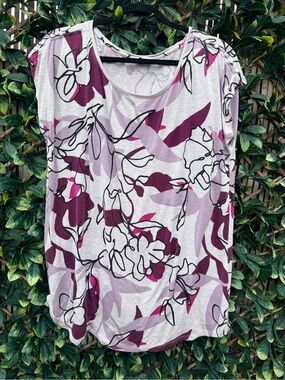 10/$25 • Reitmans Floral Print Cap Sleeve Top